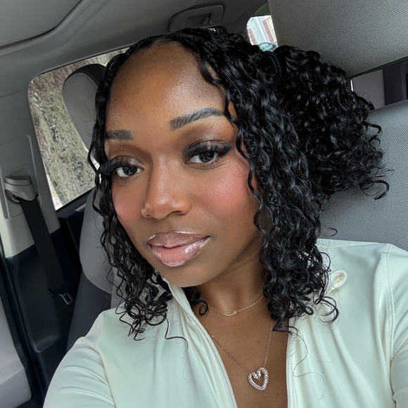 Meet your Posher, Glenna - Picture 1 of 1